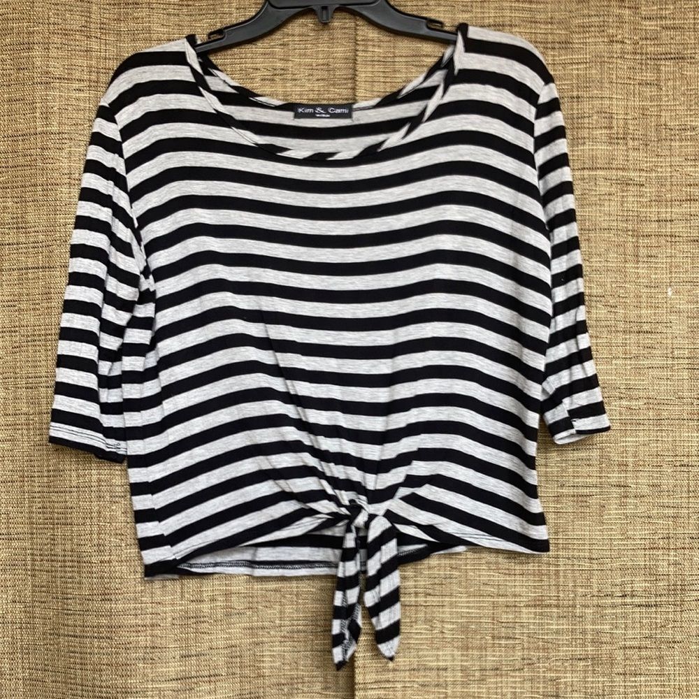 Kim & cami boxy tie front top
